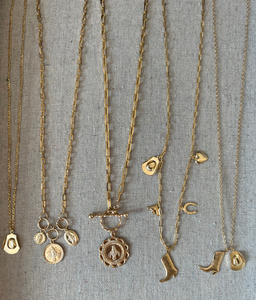 DIVINA NECKLACE