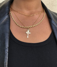 Load image into Gallery viewer, TRES CRUCES NECKLACE