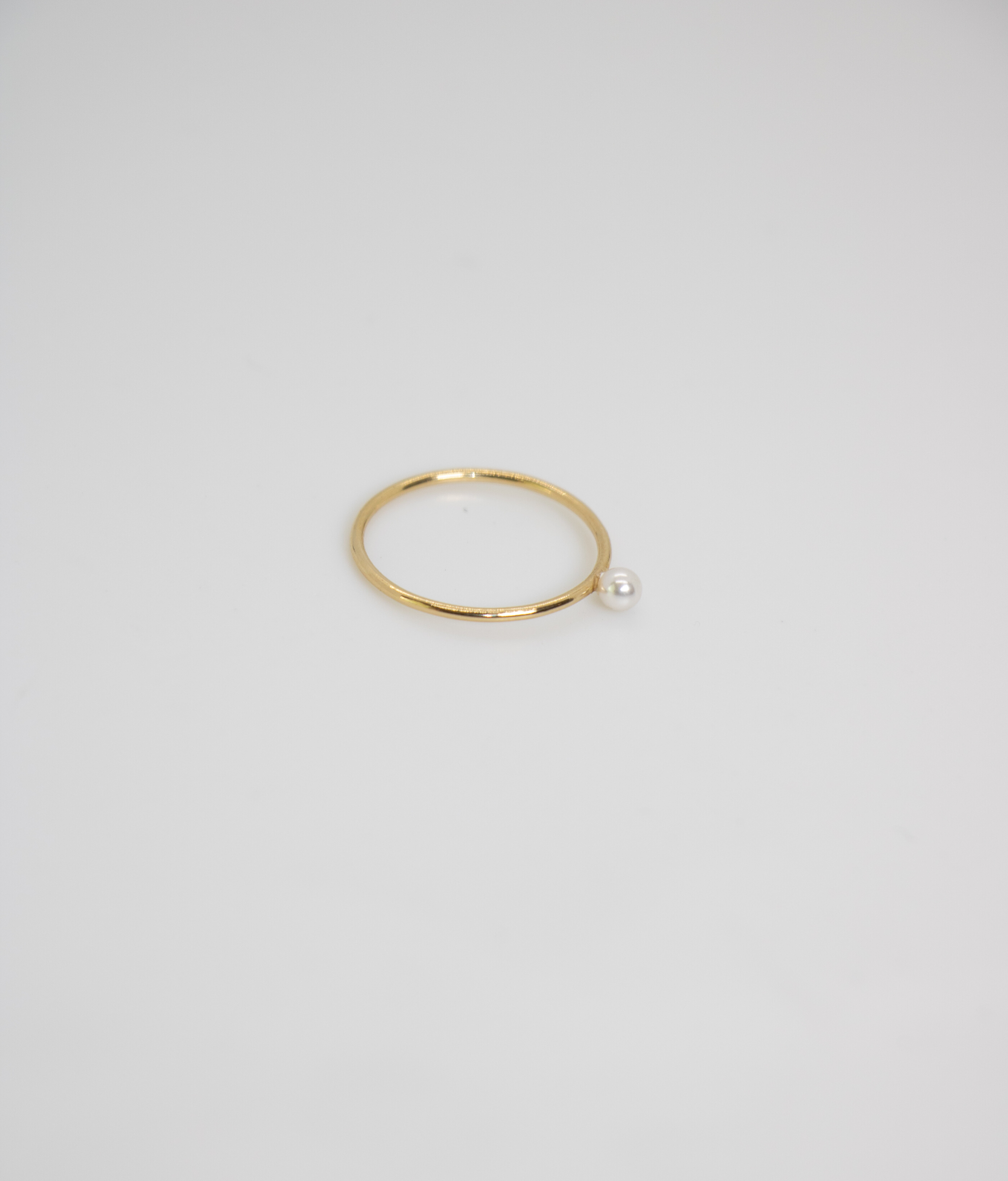 Perlita Stacking Ring